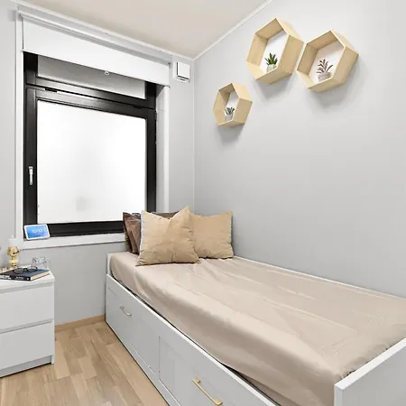 Apartment 1-bedroom With Car Parking